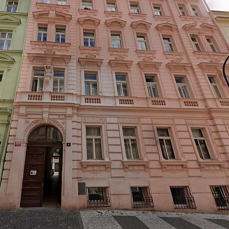 Modern And Spacious Apartments In City Center Prague Luaran gambar