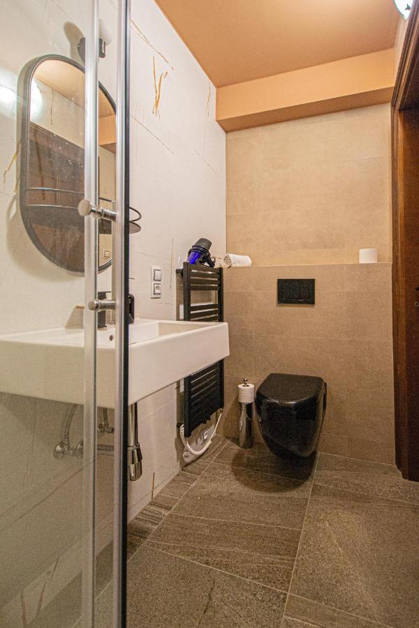 Modern And Spacious Apartments In City Center Prague Luaran gambar