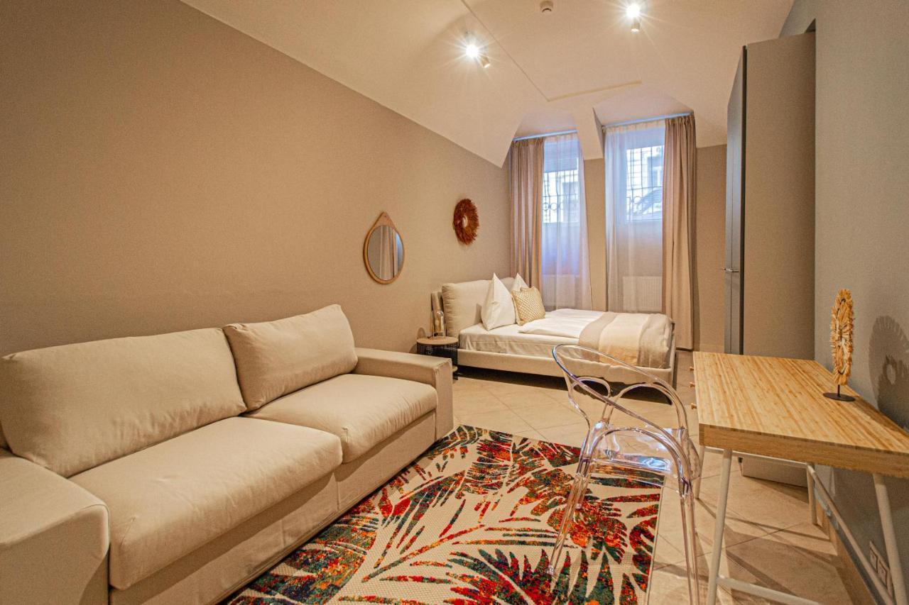 Modern And Spacious Apartments In City Center Prague Luaran gambar