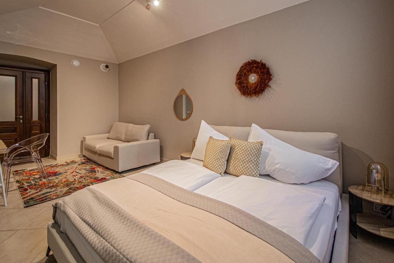 Modern And Spacious Apartments In City Center Prague Luaran gambar